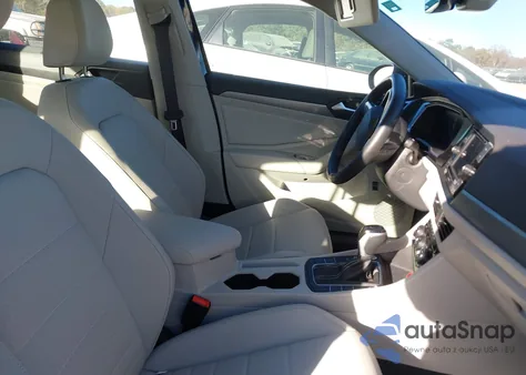 2024 Volkswagen Jetta 1.5T Se z USA, uszkodzony, nr VIN 3VW7M7BUXRM095878